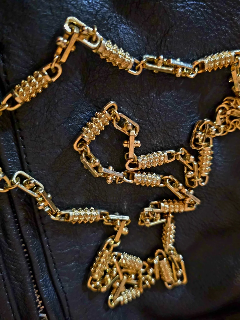N/A stylish gold